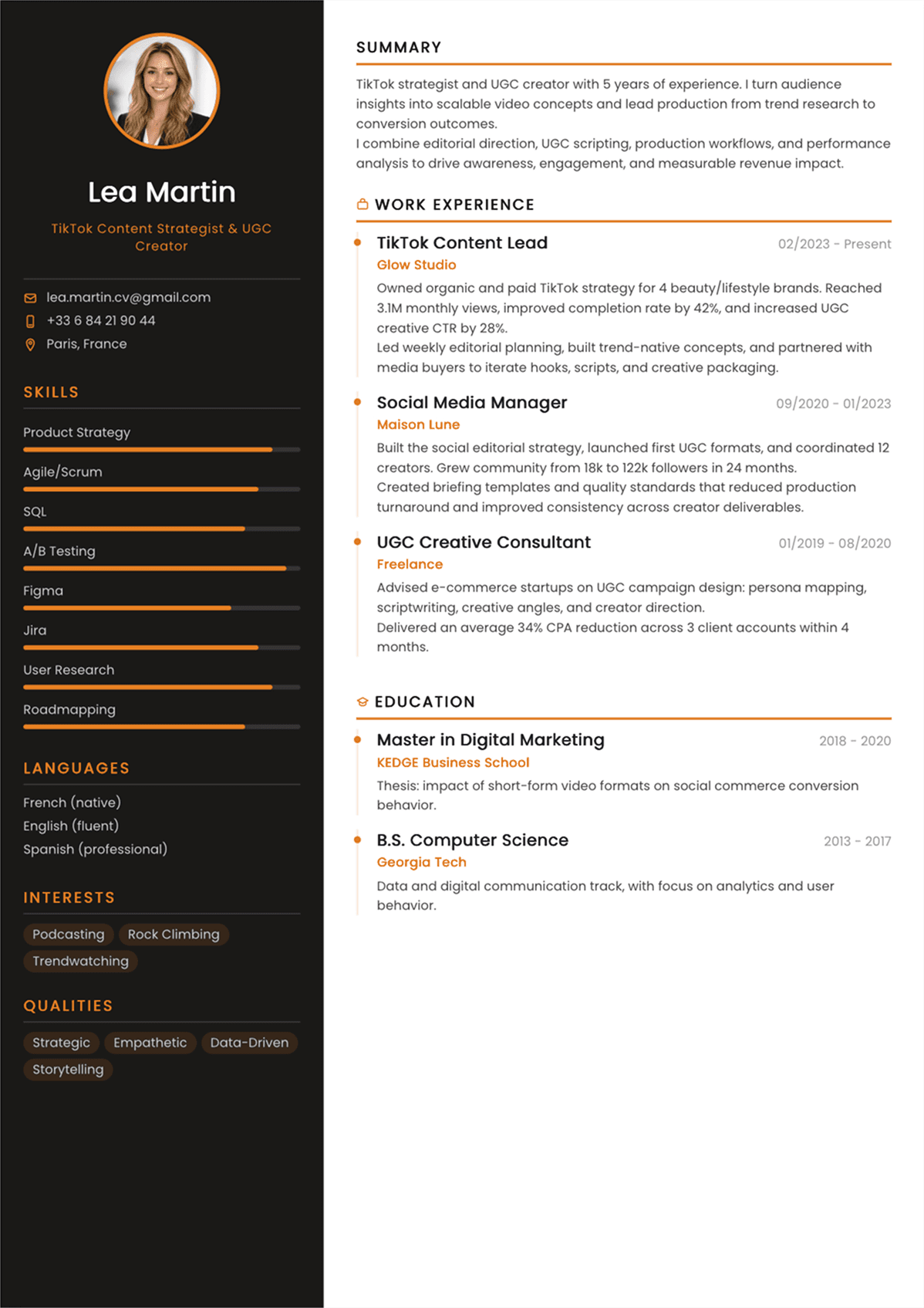 Dark sidebar CV template